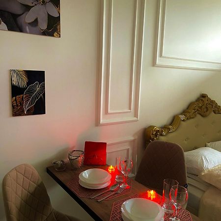 Vintage Apartment Kotlyarska10 Lviv Eksteriør bilde