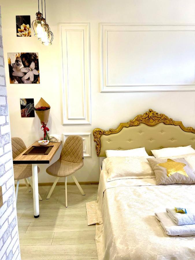 Vintage Apartment Kotlyarska10 Lviv Eksteriør bilde
