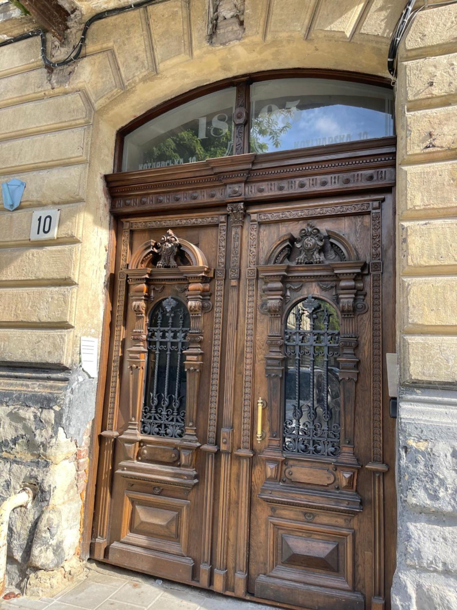 Vintage Apartment Kotlyarska10 Lviv Eksteriør bilde